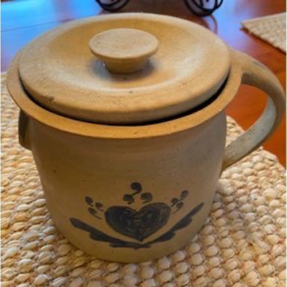 Country pottery. Crock with lid. 7” tall and 7” diameter crock.